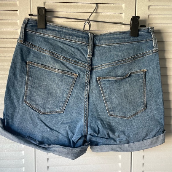 HIGH RISE MIDI DENIM SHORTS - Picture 3 of 3